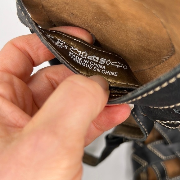 𝅺Hush Puppies Black Leather Strappy Sandals Size 7 - Picture 6 of 10